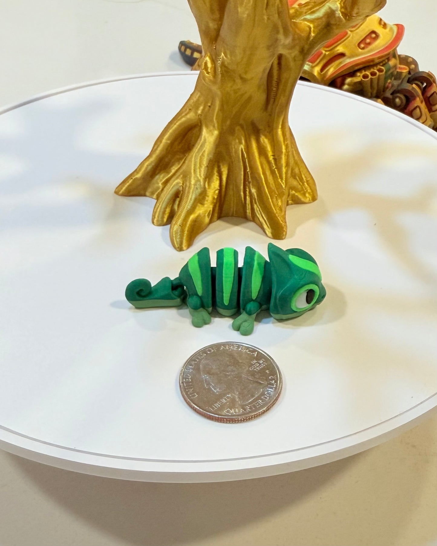 Tiny Flexi chameleon UV reactive!