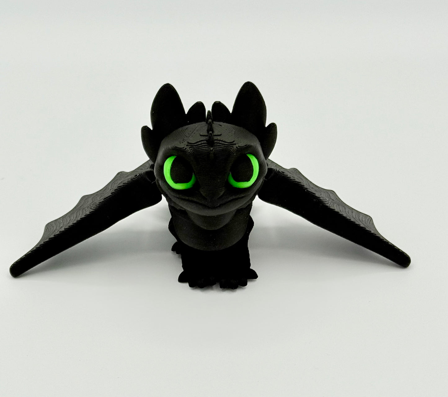 Toothless How to train your Dragons with glowing eyes ￼